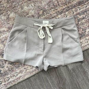 WILFRED Aritzia Exergue Pleated Tie Front Crepe Short